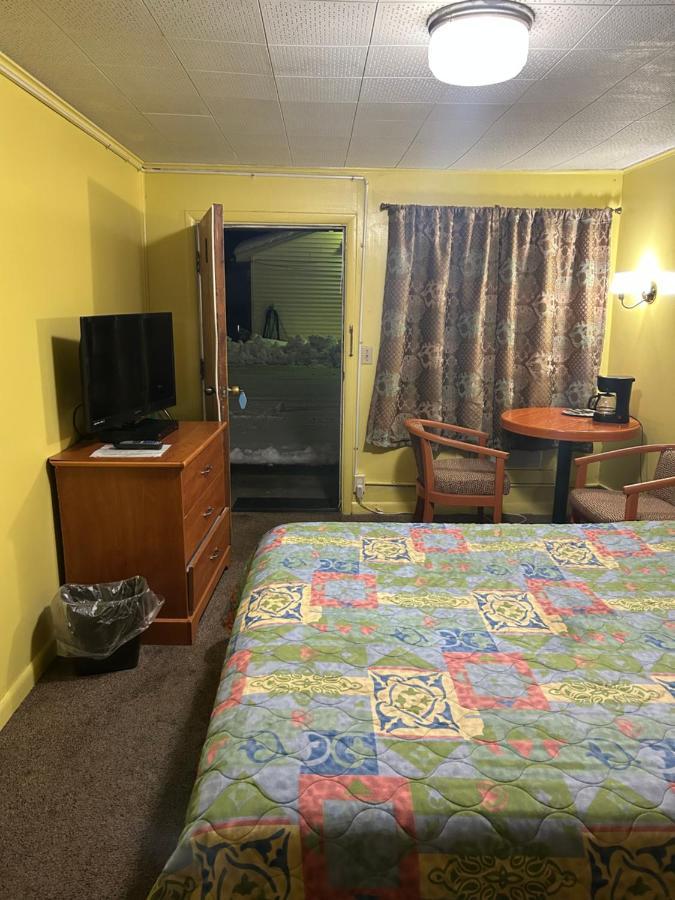 Budget Inn Motel Chemult Kültér fotó
