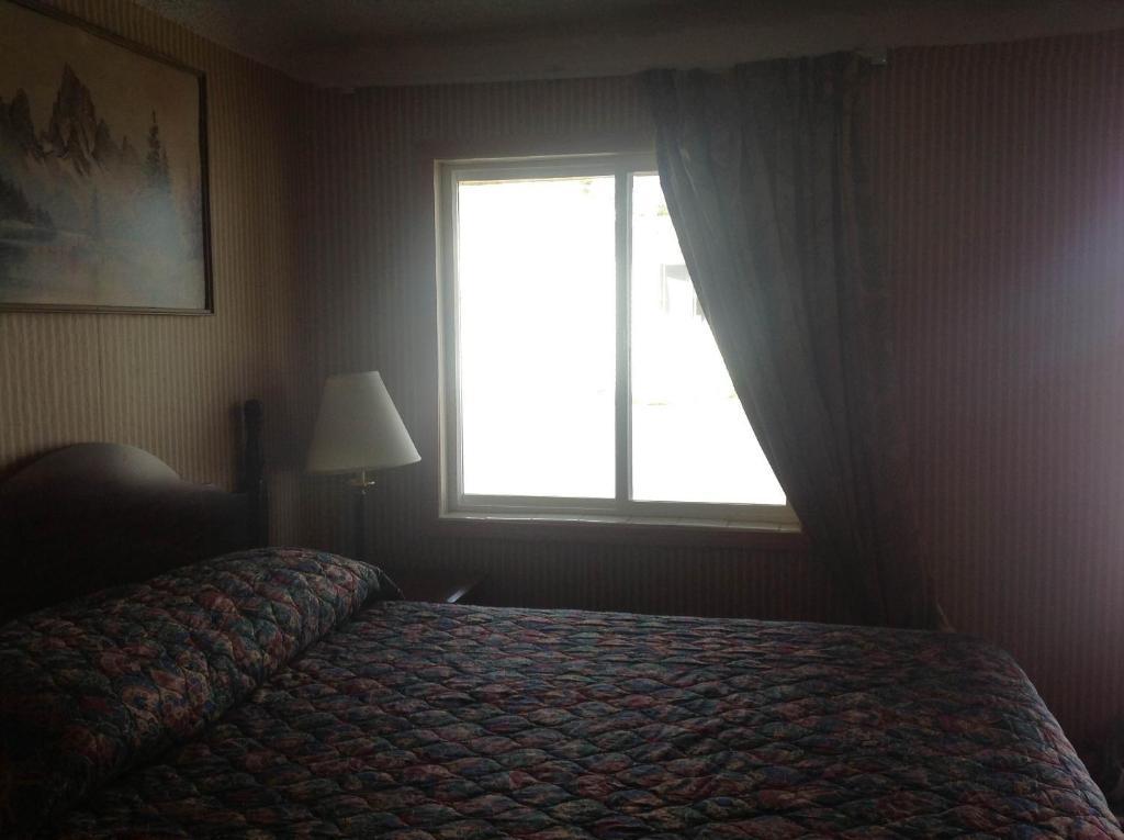 Budget Inn Motel Chemult Kültér fotó