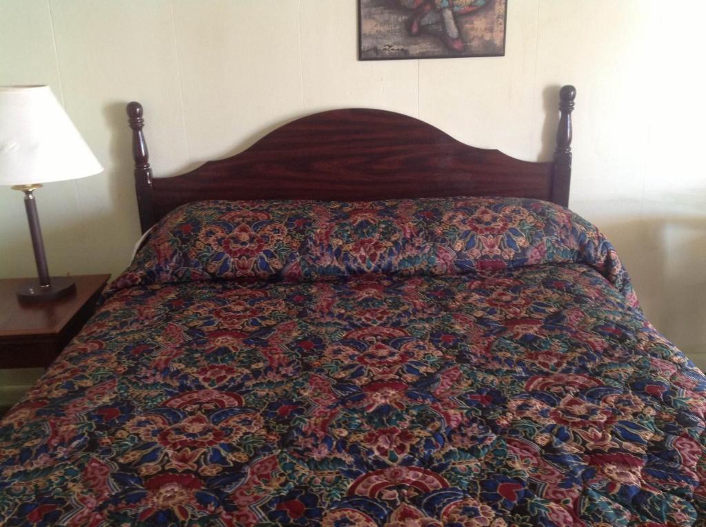 Budget Inn Motel Chemult Szoba fotó